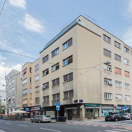 Studio Apartments Near Park Zrinjevac زغرب المظهر الخارجي الصورة