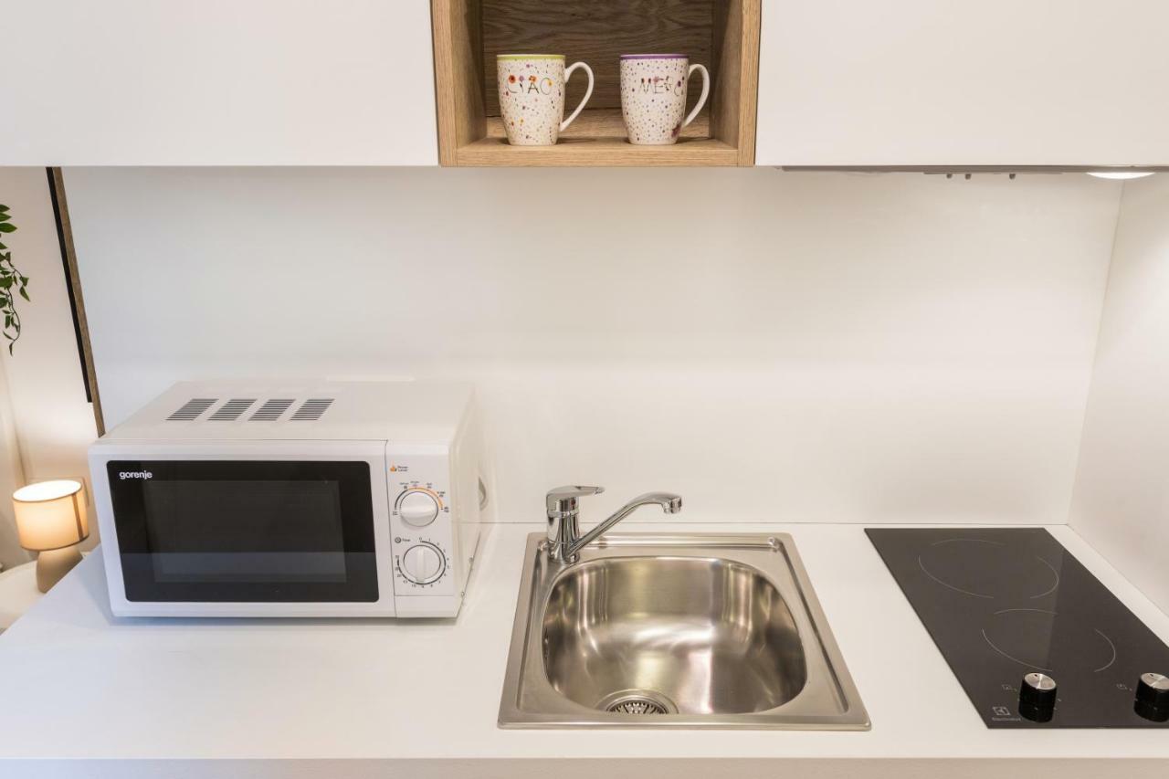 Studio Apartments Near Park Zrinjevac زغرب المظهر الخارجي الصورة