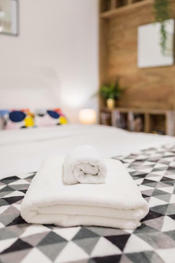 Studio Apartments Near Park Zrinjevac زغرب المظهر الخارجي الصورة